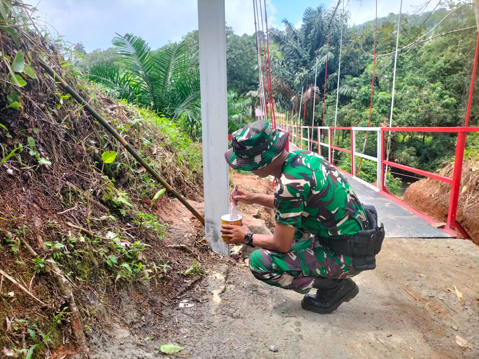 Menanti Wajah Baru Talang Giring: Pembangunan Jembatan Garuda Capai 91%, Babinsa Pastikan Keamanan Lokasi