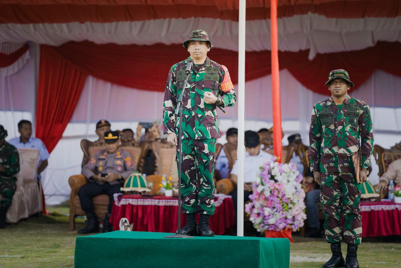 Dandim 1311/Morowali Ajak Warga Pulau Umbele Jaga Semangat Gotong Royong dalam TMMD Ke-129