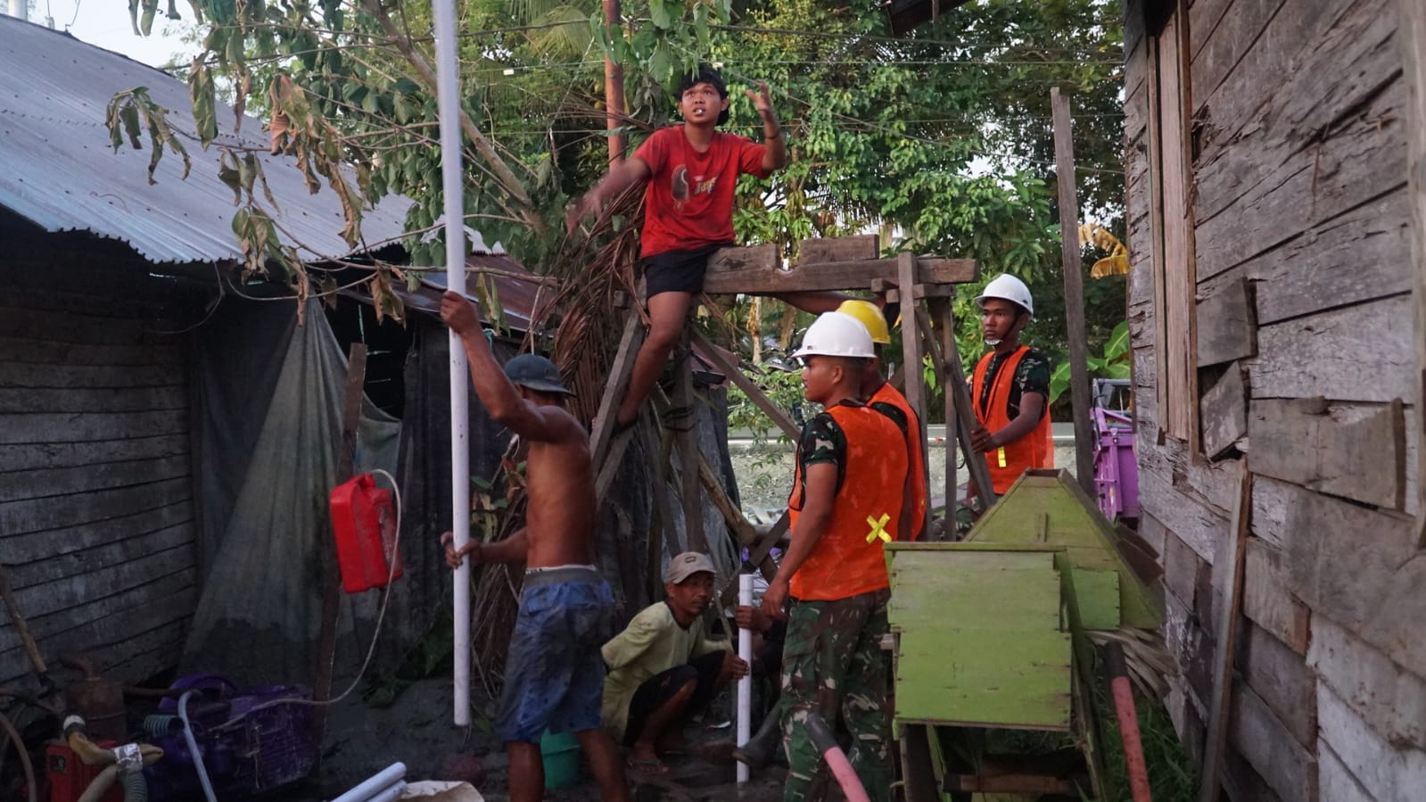 Pemasangan Pipa Sumur Bor TMMD Masuki Tahap Krusial Menuju Penyediaan Air Bersih