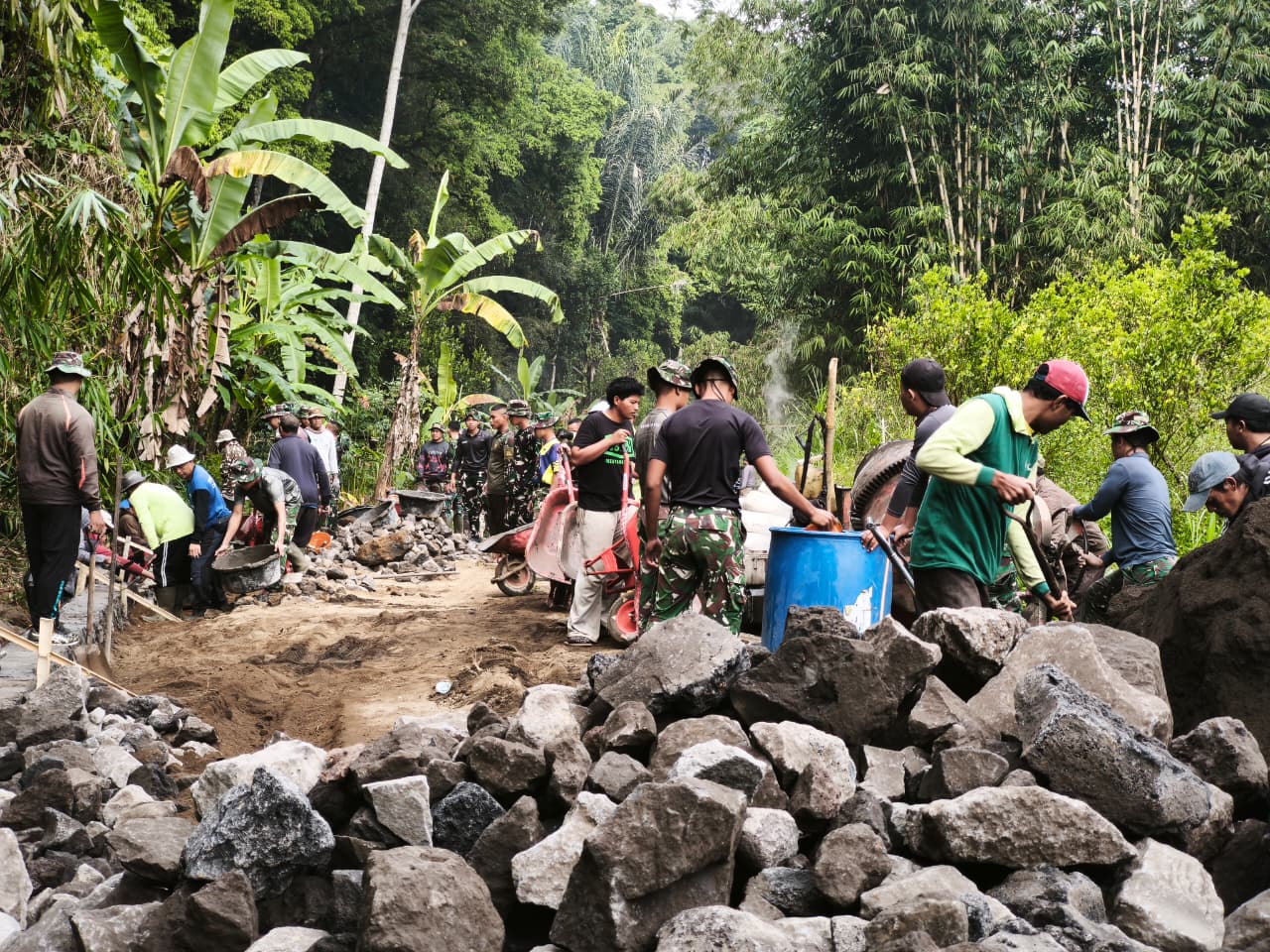 TMMD Ke-129 Bangun Infrastruktur Sekaligus Perkuat Kemanunggalan TNI dan Rakyat di Bangli