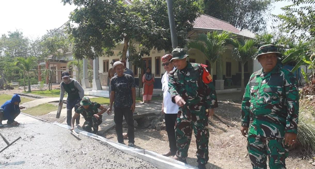 Dandim 0620/Kab Cirebon Tinjau Pembangunan TMMD ke-129 di Desa Luwung Kencana
