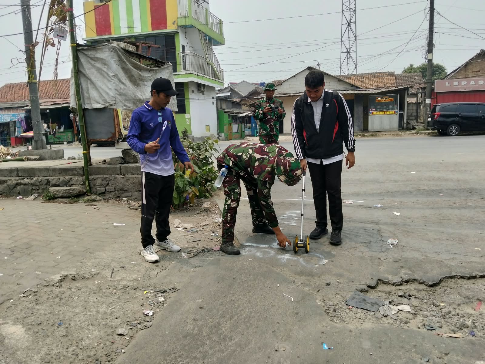 Inisiatif TNI Manunggal Membangun Desa wujudkan jalan untuk warga Sumur Bandung