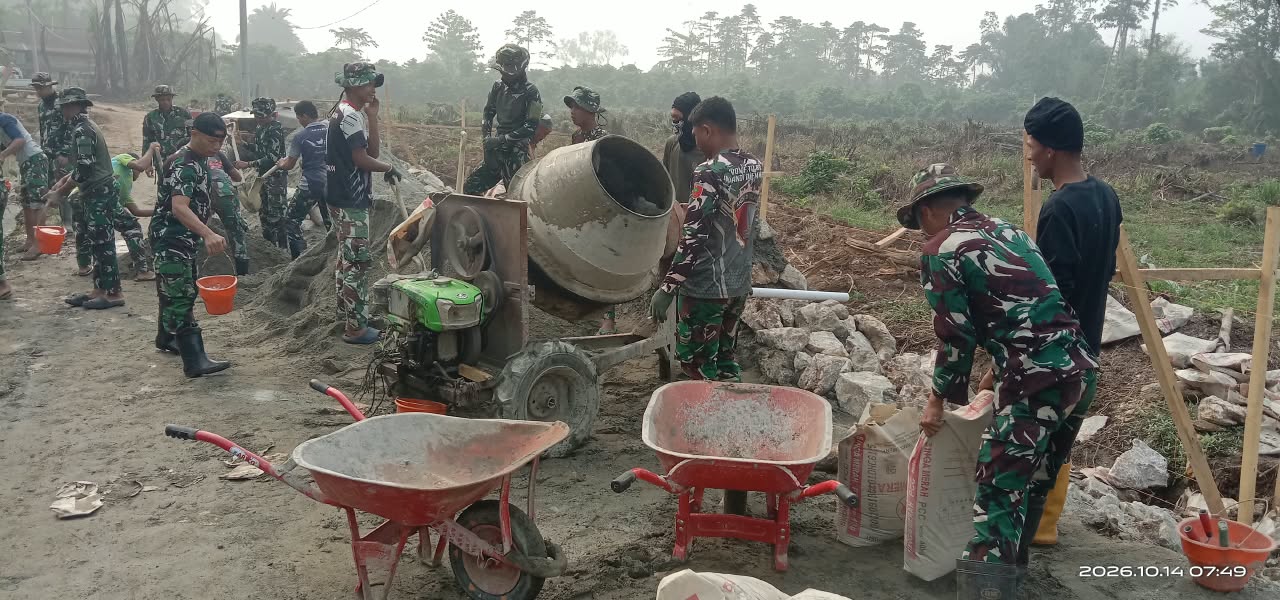 Keterlibatan Masyarakat Perkuat Proyek Pembangunan Jalan di Parumpanai