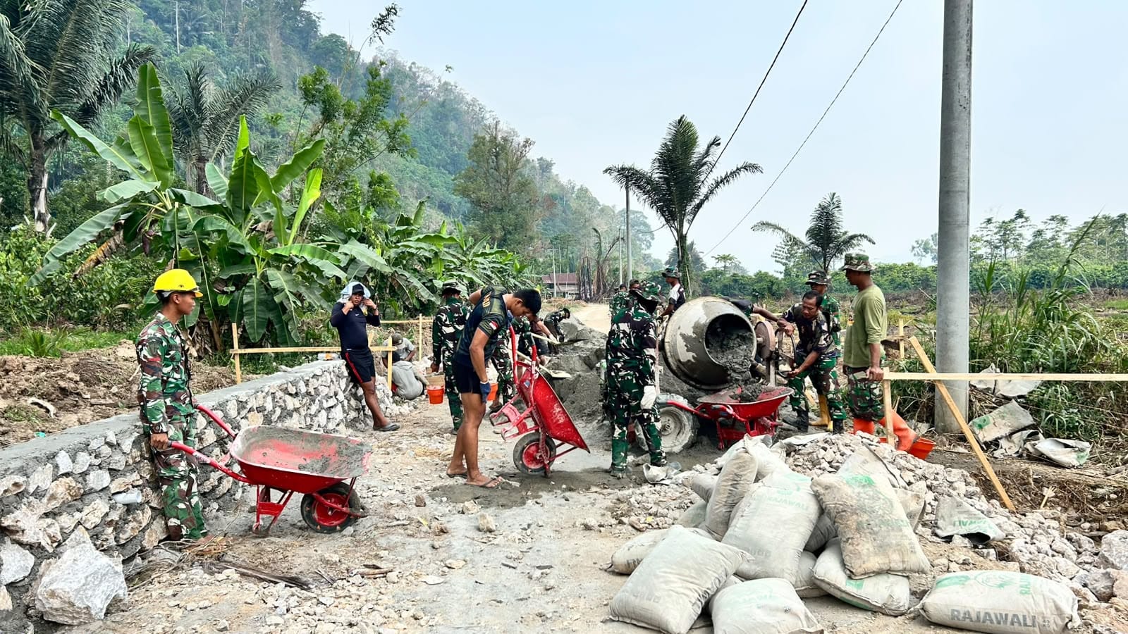 TMMD ke-130 Wujudkan Infrastruktur yang Mendorong Perekonomian Desa Parumpanai