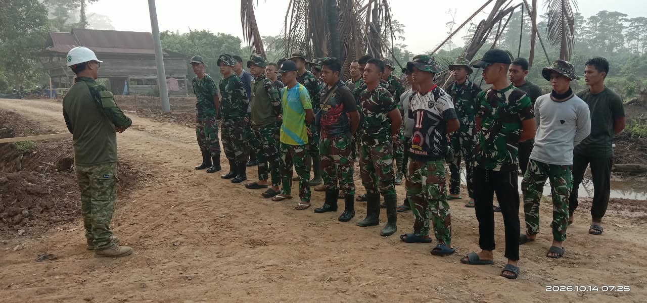 Penguatan Kolaborasi TNI dan Warga Melalui Apel Pagi Sebelum TMMD