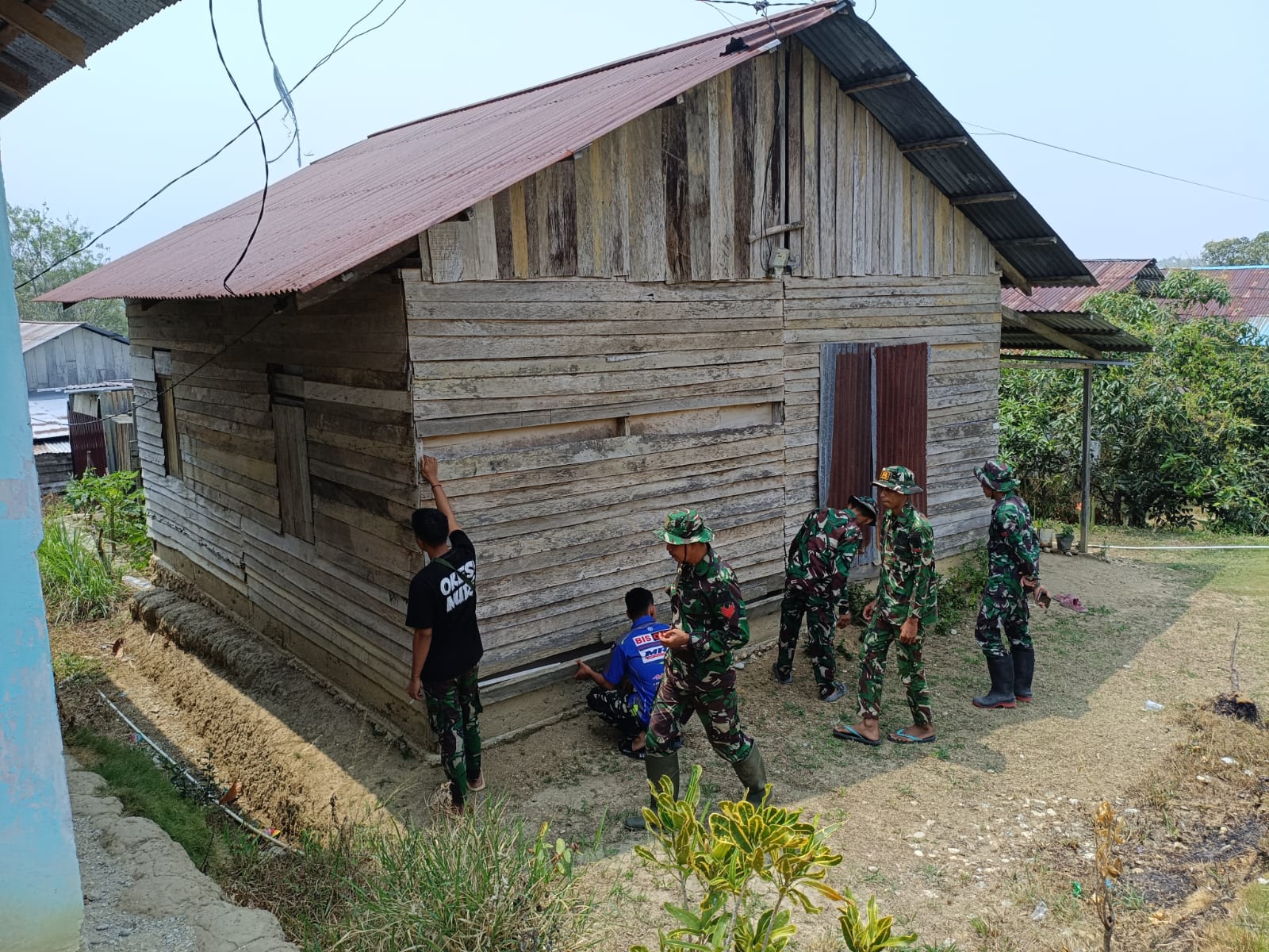TNI Manunggal Membangun Desa Buka Program Rehabilitasi Rumah di Poso