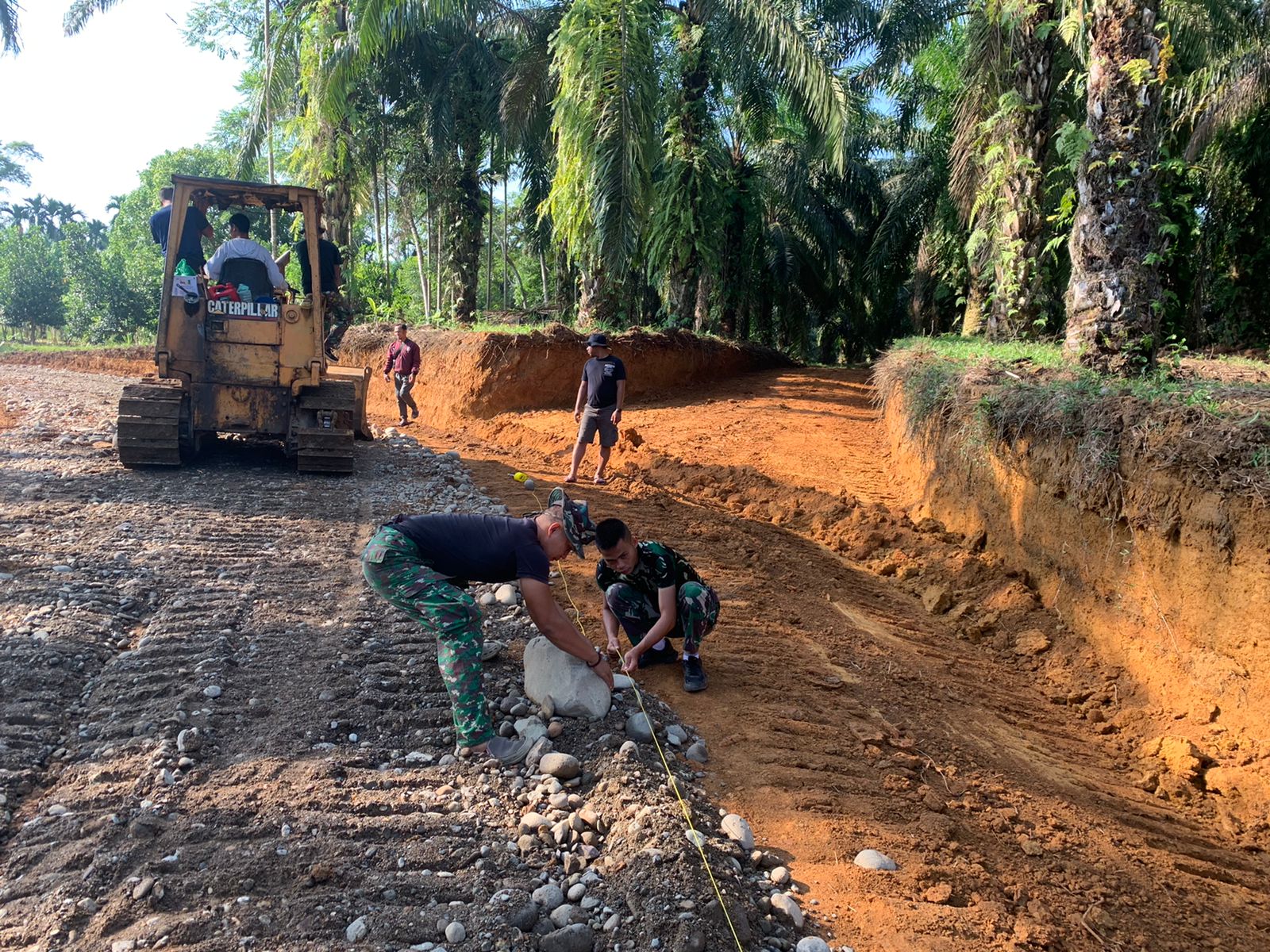 Pembangunan Jalan 2,9 Kilometer Bersama TNI untuk Kesejahteraan Masyarakat Bengkulu