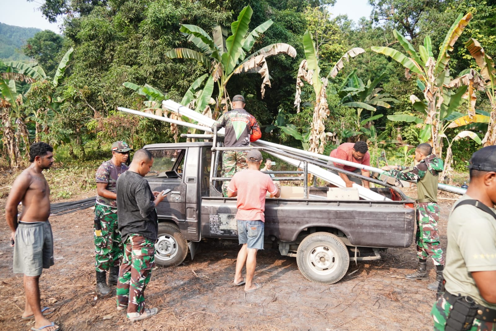 Satgas TMMD Ke-130 Mulai Pekerjaan Pembangunan di Negeri Urimessing