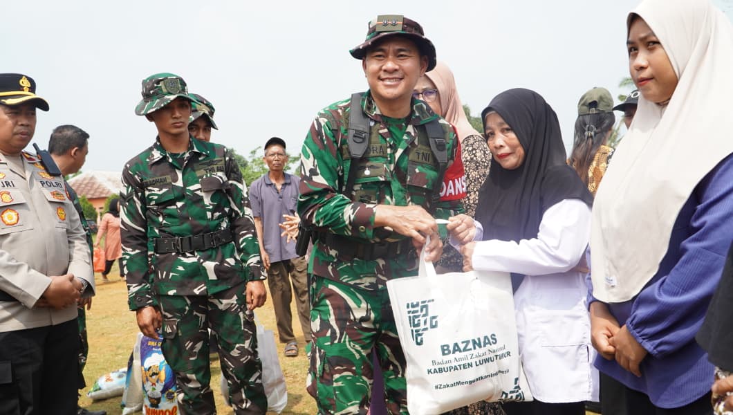 Keceriaan Warga Luwu Timur Saat TMMD ke-130 dan Penyerahan Sembako