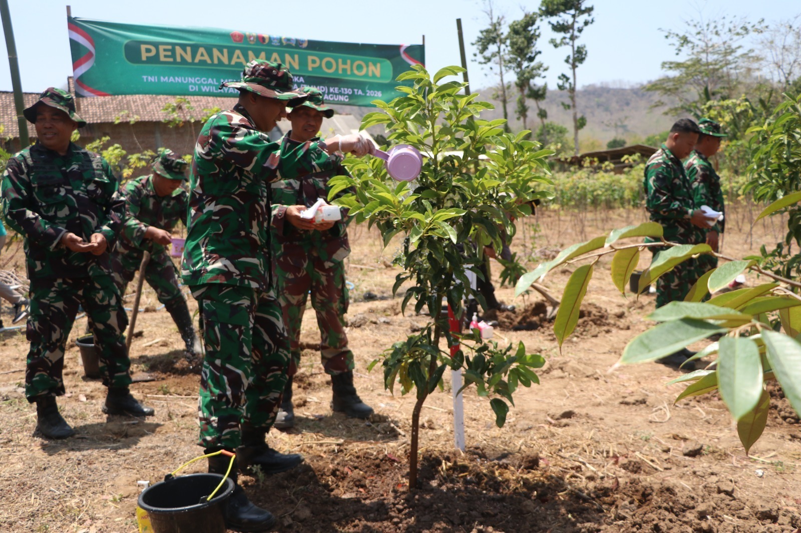 Gerakan Bersama TNI dan Pemda Wujudkan Pembangunan Desa Melalui TMMD ke-130