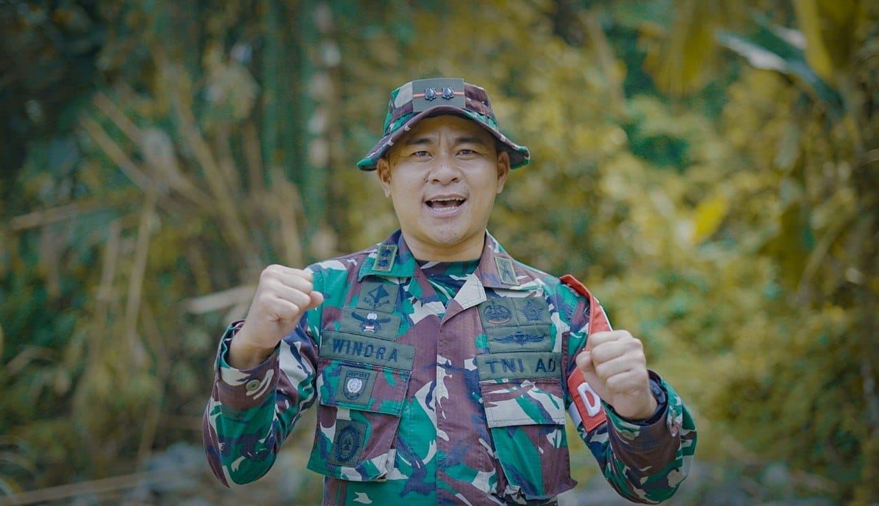 Kopi dan Obrolan Santai: Mempererat Ikatan TNI dan Masyarakat di TMMD
