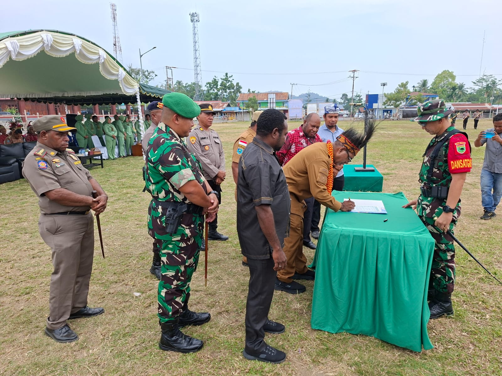 TNI dan Pemkab Mansel Berkomitmen Membangun Desa Melalui Program TMMD Baru