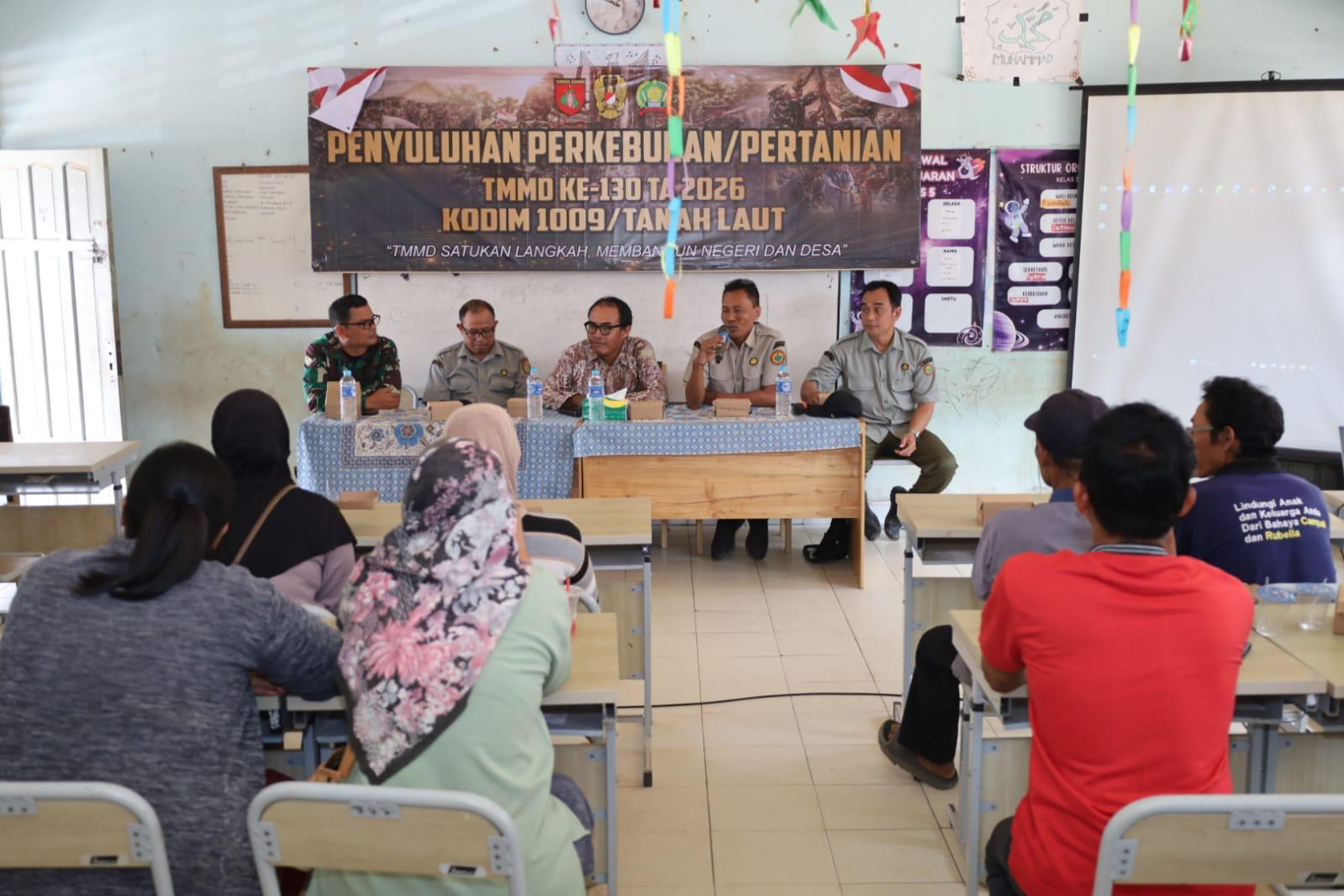 Kegiatan TMMD ke-130: Warga Karang Rejo Diberi Edukasi Antisipasi Kebakaran Hutan