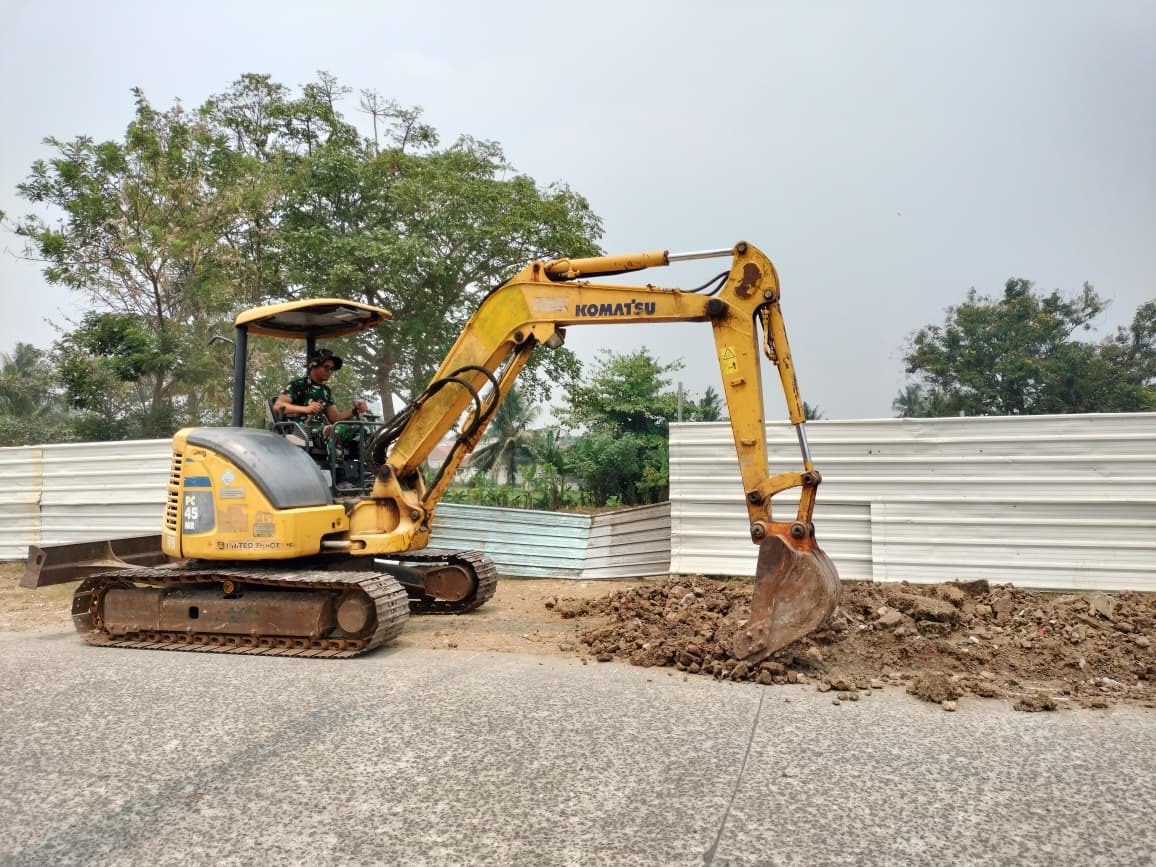 Satgas TMMD ke-130 Siapkan Infrastruktur Melalui Penggalian di Tigaraksa
