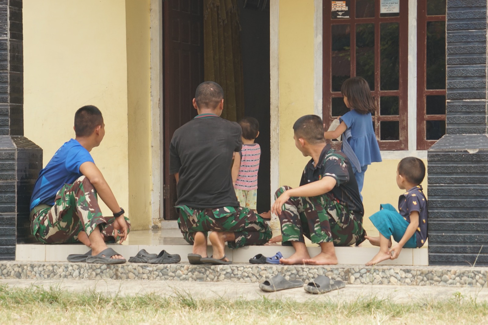 Keceriaan Anak Kandang Limun Tercipta Melalui Kehadiran Satgas TMMD
